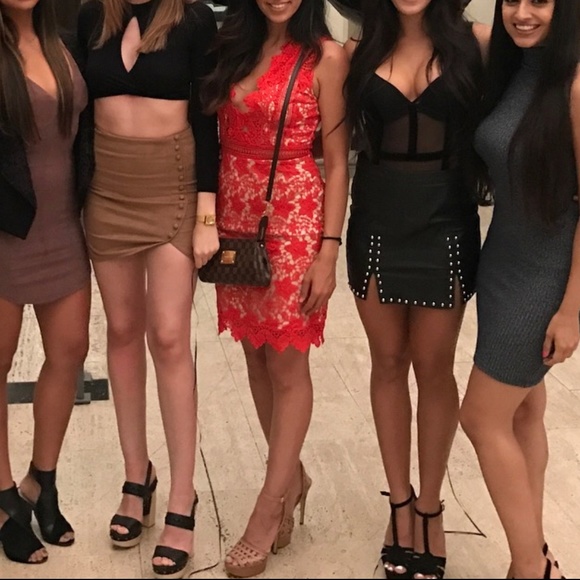 Red Lace Dress! Perfect for Valentine's Day! - Picture 4 of 4